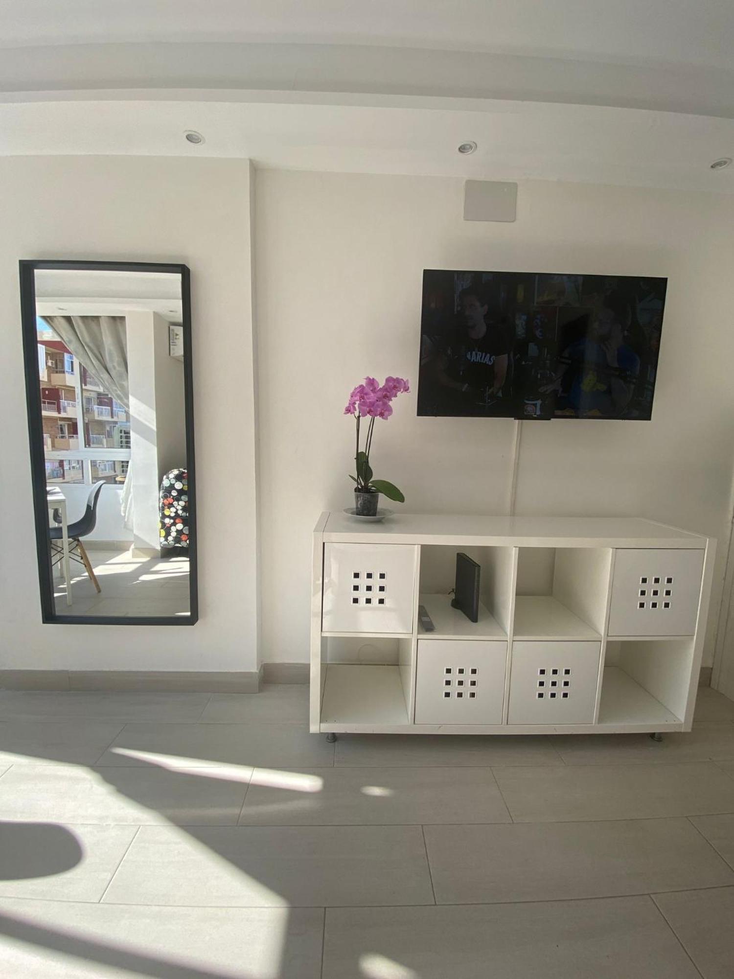 Loft Moderno - Vistas Mar Y Montana - Piscinas Appartement Benalmádena Buitenkant foto